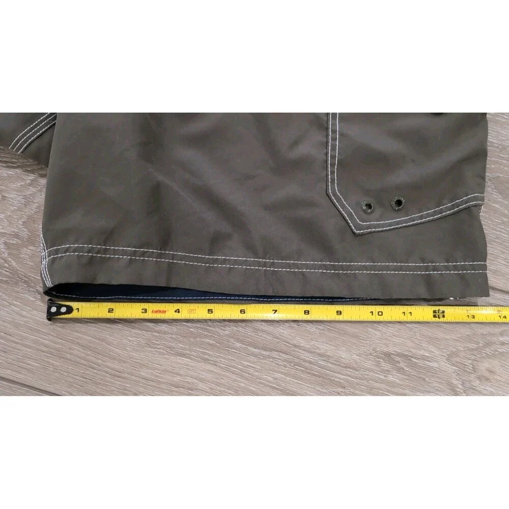 SPEEDO BOARD SHORTS  DARK OLIVE GREEN STRETCH WAIST MESH LINED MENS SIZE L EUC